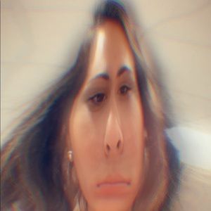 Meet your Posher, Alie